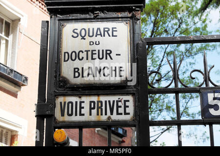 Square du Docteur Blanche - plaque de rue porte sur l'extérieur de Le Corbusier et Pierre Jeanneret conçu house Maison La Roche à Paris France KATHY DEWITT Banque D'Images