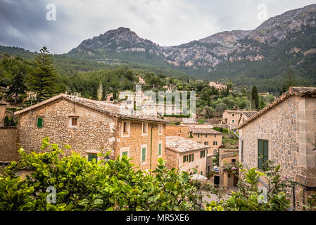 Deia - vieux village dans la montagne de Majorque, Espagne - Europe Banque D'Images