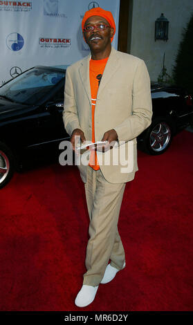 Samuel Jackson à la 5e édition de la Mercedes-Benz de DesignCure à Los Angeles. Le 28 juin 2003.JacksonSamuel05 Red Carpet Event, Vertical, USA, Cinéma, Célébrités, photographie, Bestof, Arts, Culture et divertissement, Célébrités Topix fashion / Vertical, Best of, événement dans la vie d'Hollywood, Californie - Tapis rouge et en backstage, USA, Cinéma, Célébrités, cinéma, télévision, Célébrités célébrités musique, photographie, Arts et culture, Bestof, divertissement, Topix, vertical, une seule personne, à partir de l'année 2003 , tsuni@Gamma-USA.com - enquête, la mode Plein LengthJacksonSamuel05 Carpe rouge Banque D'Images