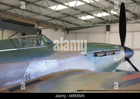 Hawker Hurricane Mk.I P3717 Complet deux pièces en charmeuase (G-HITT) survivant de la bataille d'Angleterre exploité par Aviation autrefois basé à l'ancien directeur de l'aérodrome Banque D'Images