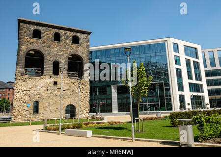 Wellington Place, l'emplacement de l'ancienne gare ferroviaire et de nouveaux immeubles de bureaux à Leeds, West Yorkshire Banque D'Images