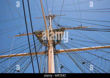 Le HMS Warrier à Portsmouth Historic Dockyards, UK Banque D'Images