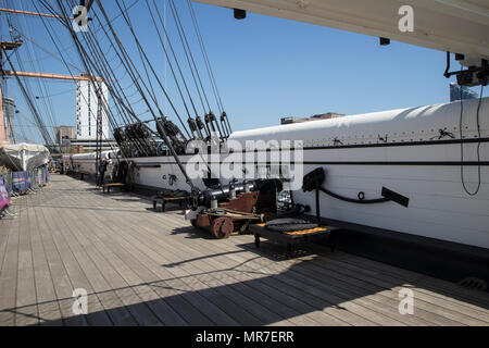 Le HMS Warrier à Portsmouth Historic Dockyards, UK Banque D'Images