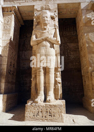 Lin Biao participant à la commission permanente des peuples Congress 1966. Lin Biao (1907 - 1971). Lin est devenu essentiel à la création de fondations pour la Mao Zedong's du culte de la personnalité, et a été récompensé dans la révolution culturelle en étant nommé Mao, successeur désigné. Lin est décédé le 13 septembre 1971. Banque D'Images