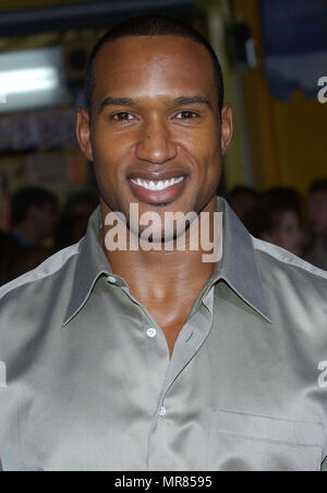 Henry Simmons arrivant à la première de Ladykillers au El Capitan Theatre de Los Angeles. 12 mars, 2004. SimmonsHenry046 Red Carpet Event, Vertical, USA, Cinéma, Célébrités, photographie, Bestof, Arts, Culture et divertissement, Célébrités Topix fashion / Vertical, Best of, événement dans la vie d'Hollywood, Californie - Tapis rouge et en backstage, USA, Cinéma, Célébrités, cinéma, télévision, Célébrités célébrités musique, photographie, Arts et culture, Bestof, divertissement, Topix headshot, vertical, une personne, à partir de l'an 2003, enquête tsuni@Gamma-USA.com Banque D'Images