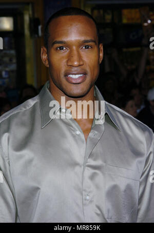 Henry Simmons arrivant à la première de Ladykillers au El Capitan Theatre de Los Angeles. 12 mars, 2004. SimmonsHenry065 Red Carpet Event, Vertical, USA, Cinéma, Célébrités, photographie, Bestof, Arts, Culture et divertissement, Célébrités Topix fashion / Vertical, Best of, événement dans la vie d'Hollywood, Californie - Tapis rouge et en backstage, USA, Cinéma, Célébrités, cinéma, télévision, Célébrités célébrités musique, photographie, Arts et culture, Bestof, divertissement, Topix headshot, vertical, une personne, à partir de l'an 2003, enquête tsuni@Gamma-USA.com Banque D'Images