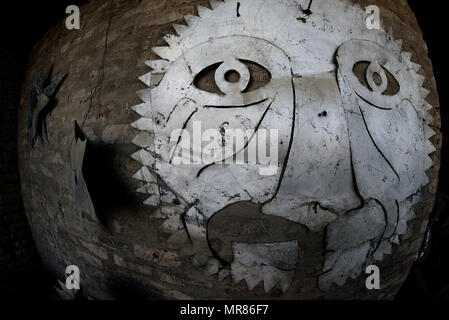 L'Owl House dans le village de Karoo en Afrique du Sud Nieu Bethesda affiche les oeuvres de le Helen Martins qui s'est suicidé en 1976 Banque D'Images