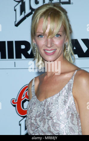 Uma Thurman au croisement "Kill Bill VOL.1 PREMIERE' au Chinese Theatre de Los Angeles. Le 29 septembre 2003. ThurmanUma74 Red Carpet Event, Vertical, USA, Cinéma, Célébrités, photographie, Bestof, Arts, Culture et divertissement, Célébrités Topix fashion / Vertical, Best of, événement dans la vie d'Hollywood, Californie - Tapis rouge et en backstage, USA, Cinéma, Célébrités, cinéma, télévision, Célébrités célébrités musique, photographie, Arts et culture, Bestof, divertissement, Topix headshot, vertical, une personne, à partir de l'an 2003, enquête tsuni@Gamma-USA.com Banque D'Images