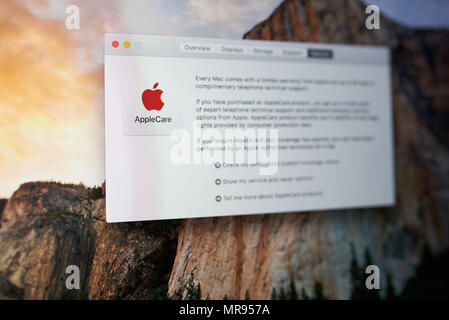 New York, USA - 25 mai 2018 : l'Apple Care barre de menus sur écran laprop close up Banque D'Images