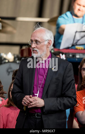 Justin Welby a rejoint l'agent en chef Ian Hopkins, Maire de Greater Manchester Andy Burnham et poète Lemn Sissay Mancunian Manchester au cours de l'ensemble concert chorale se souvenir des victimes de l'arène à la bombe à Manchester, Angleterre, le 22 mai 2018. Le prince William et le Premier ministre britannique Theresa peuvent se joindre à d'autres politiciens, ainsi que les membres de la famille de ceux qui ont été tués, et les premiers intervenants sur les lieux de l'attaque terroriste, alors que des milliers de personnes se sont réunies à Manchester mardi sur le premier anniversaire d'une attaque terroriste dans la ville qui a laissé 22 morts. Banque D'Images