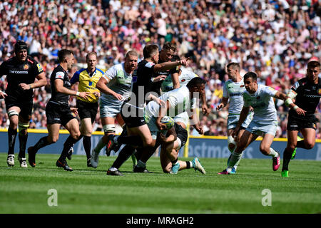 26 MAI 2018 , le stade de Twickenham, Londres, Angleterre ; Aviva Premiership finale Rugby 2018, Exeter Chiefs Mako Vunipola v Saracens ; des Saracens fait une pause de l'avant contre Exeter Banque D'Images