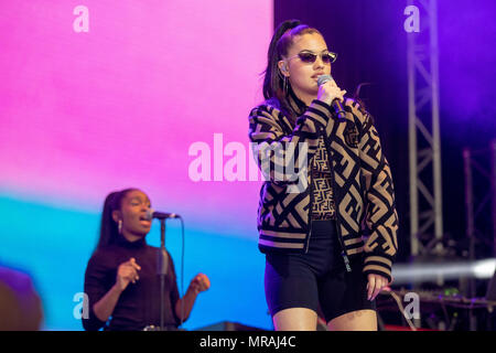 Le Pays de Galles. 26 mai 2018, Mabel effectuant dans le plus grand week-end à Singleton park, Swansea, le 5 mai 2018, le Pays de Galles.© Jason Richardson / Alamy Live News Banque D'Images