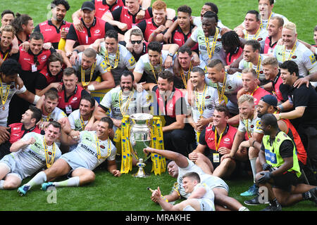 Le stade de Twickenham, London, UK. 26 mai, 2018. Aviva Premiership rugby, finale contre Exeter Sarrasins ; Sarrasins ensemble squad célébrer : Action Crédit Plus Sport/Alamy Live News Banque D'Images