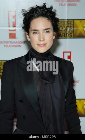 Jennifer Connelly arrivant à la 9th Annual Critics' Choice Awards au Beverly Hills Hotel à Los Angeles. Janvier, 10, 2004. Red Carpet Event, Vertical, USA, Cinéma, Célébrités, photographie, Bestof, Arts, Culture et divertissement, Célébrités Topix , le meilleur de la mode, de l'événement dans la vie d'Hollywood, Californie - Tapis rouge, USA, Cinéma, Célébrités, cinéma, télévision, Célébrités célébrités musique, photographie, Arts, Culture et divertissement, enquête , tsuni@Gamma-USA.com headshot, vertical, une personne,, Banque D'Images