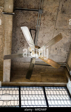 Ventilateur de plafond décoré dans un style vintage Prix, stock photo Banque D'Images