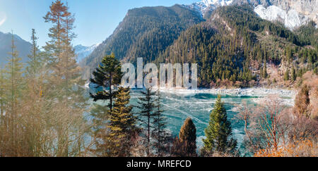 Jiuzhaigou land mark shot Panorama Banque D'Images