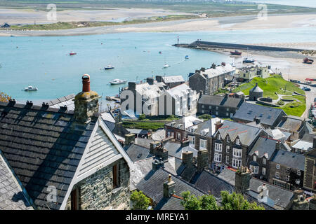 Barmouth port sur l'estuaire de Mawddach, Pays de Galles, Royaume-Uni Banque D'Images