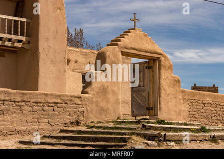 L'église de San José de la Gracia, village de Las Trampas près de Santa Fe, Nouveau Mexique, USA. Banque D'Images