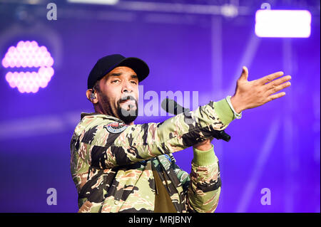 Craig David effectue au cours de la première journée de BBC Radio 1's plus grand week-end à Singleton park, Swansea. Banque D'Images