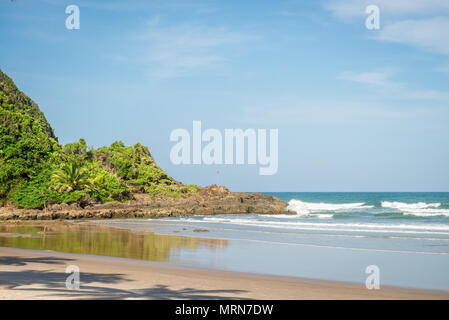 Belle plage et nature près de Peniche à Bahia Brésil Banque D'Images