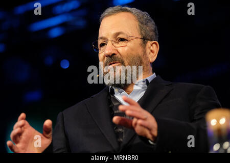 Hay Festival, Hay on Wye, UK - Mai 2018 - Ehud Barak, ancien Premier Ministre d'Israël sur la scène du Hay Festival pour discuter de son livre mon pays, Ma Vie - La lutte pour la paix, à la recherche d'Israël - Photo Steven Mai / Alamy Live News Banque D'Images