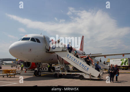 Reykjavik, Islande. 27/05/2018. EasyJet vols face risque de retards de vols des compagnies aériennes le mercredi et jeudi devrait être annulée en tant que contrôleurs aériens français commencent leur Quatorzième épisode d'action cette année. /AlamyLiveNews MediaWorldImages Crédit : Banque D'Images