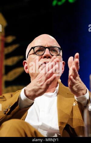 Hay Festival, Hay on Wye, UK - Mai 2018 - Michael Wolff le journaliste et auteur sur la scène du Hay Festival parle de son livre Fire and Fury - à l'intérieur de la Trump White House - Photo Steven Mai / Alamy Live News Banque D'Images