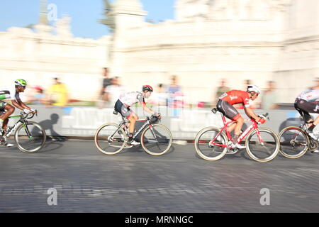 Rome, Italie. 27 mai 2018. Des scènes du Giro d'Italia bicycle race à la Piazza Venezia à Rome Italie Crédit : Gari Wyn Williams/Alamy Live News Banque D'Images
