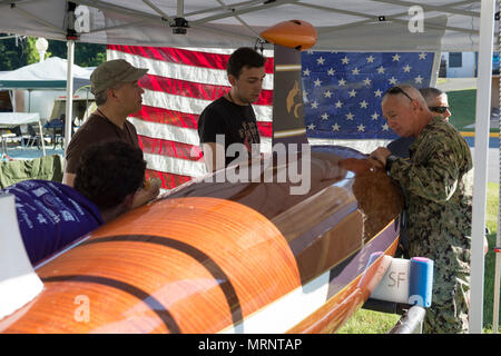 Premier jour de la 14e sous-marin international à Naval Surface Warfare Center, Carderock Division à Bethesda, Md, de l'Ouest, le 26 juin 2017. (U.S. Photo de la marine par Devin/Pisner) Parution Banque D'Images