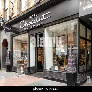 Entrée privée et vitrines de Hotel Chocolat, chocolatier, sur Buchanan Street, Glasgow, Scotland, UK Banque D'Images