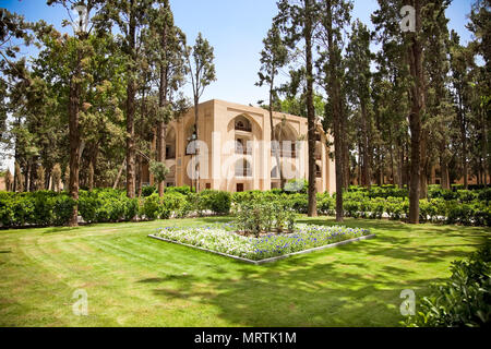 Pavillon central dans la région de Bagh-e-Fin (Fin Gardens -construit au début du 16e siècle), Kashan, Iran. Banque D'Images