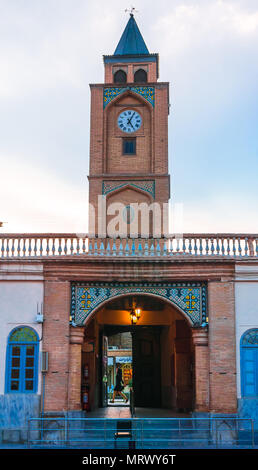 Avis sur l'entrée porte de la cathédrale de Vank à Ispahan - Iran Banque D'Images