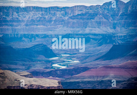 Le fleuve Colorado, Grand Canyon, South Rim, Arizona, Parc National, USA, Zoom, paysage pittoresque, coule une rivière, Fine Art Banque D'Images