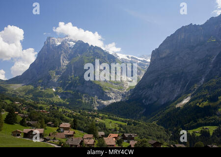 Le Wetterhorn dans toute la partie supérieure Lütschental, du premier téléphérique, Oberland Bernois, Suisse Banque D'Images