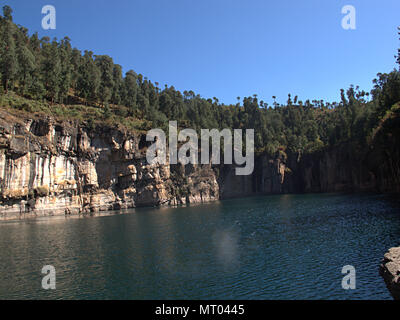 Lac volcanique Tritriva, dans le sud-ouest du centre-est de Madagascar, dans la région de Vàkinankàratra, situé près du village de Belazao, Madagascar, Afrique Banque D'Images