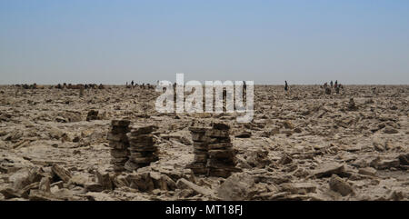 La production de sel sur le lac Karoum, Danakil, Afar, Ethiopie Banque D'Images