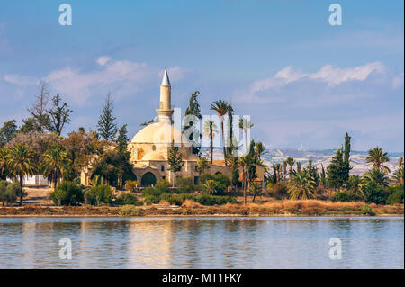 La mosquée Hala Sultan Tekke à Larnaca Chypre Banque D'Images