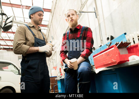 La mécanique automobile sur pause Banque D'Images