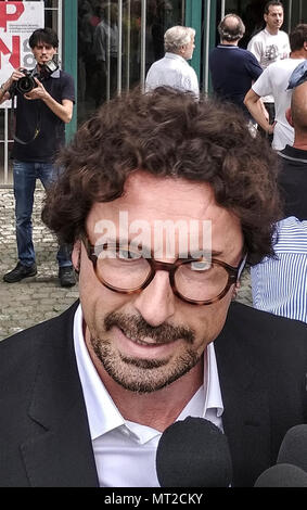 27 mai 2018 - Ivrea, Italy-May 27, 2018 Journée Portes Ouvertes : Rousseau M5S Circulation 5 étoile avec Danilo Toninelli et Davide Casaleggio à Ivrea Crédit : Stefano Guidi/ZUMA/Alamy Fil Live News Banque D'Images