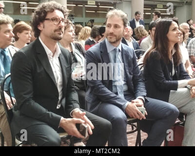 27 mai 2018 - Ivrea, Italy-May 27, 2018 Journée Portes Ouvertes : Rousseau M5S Circulation 5 étoile avec Danilo Toninelli et Davide Casaleggio à Ivrea Crédit : Stefano Guidi/ZUMA/Alamy Fil Live News Banque D'Images