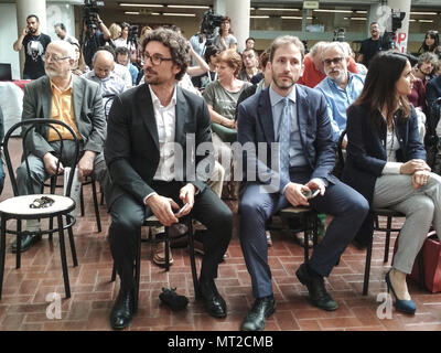 27 mai 2018 - Ivrea, Italy-May 27, 2018 Journée Portes Ouvertes : Rousseau M5S Circulation 5 étoile avec Danilo Toninelli et Davide Casaleggio à Ivrea Crédit : Stefano Guidi/ZUMA/Alamy Fil Live News Banque D'Images