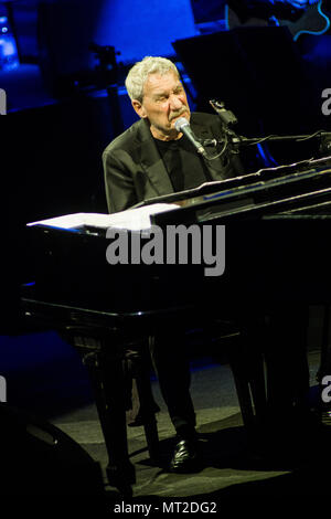 Lugano en Suisse. 27 mai 2018. Le chanteur et auteur-compositeur italien Paolo Conte avec orchestre il se produit sur scène au LAC Théâtre. Credit : Rodolfo Sassano/Alamy Live News Banque D'Images