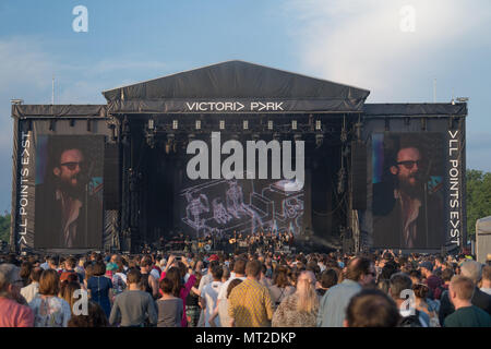 Londres, Royaume-Uni. 27 mai 2018. Le Père John Misty (de son vrai nom Josh Tillman) en live sur scène le dernier jour du festival de l'est tous les points dans le parc Victoria, à Londres. Date de la photo : le dimanche 27 mai, 2018. Photo : Roger Garfield/Alamy Banque D'Images