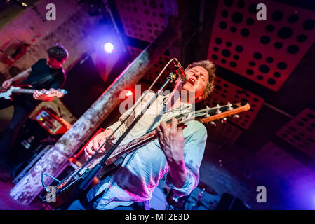 Glasgow, Royaume-Uni. 27 mai, 2018. American rock pioneers Superchunk jouer à Glasgow en stéréo. C'est leur première visite à Glasgow en 17 ans et est la première UK date de leur tournée Européenne soutenir la sortie de leur dernier album 'qu'un temps d'être en vie". Banque D'Images