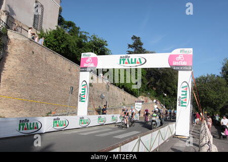 Rome, Italie. 27 mai 2018. Chris Froome est le premier Britannique à remporter le Giro d'Italia Crédit : Stefano Senise/Alamy Live News Banque D'Images