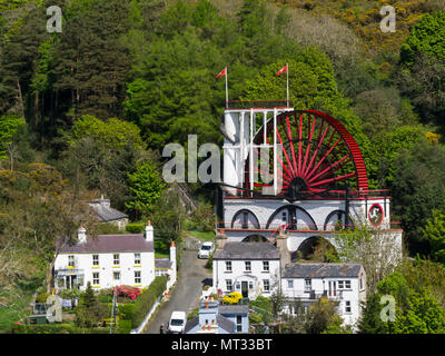 Great Laxey Waterwheel appelée Lady Isabella la plus grande roue hydraulique de travail dans le monde Laxey Ile de Man vue depuis le Sneffels Mountain Railway Banque D'Images