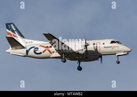 Regional Express Airlines (REX) Saab 340B avions VH-RXN en approche sur l'Aéroport International de Melbourne. Banque D'Images