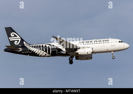 Air New Zealand Airbus A320-232 ZK-OJB en approche pour atterrir à l'Aéroport International de Melbourne. Banque D'Images