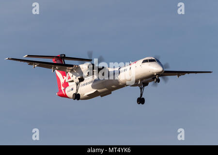 QantasLink De Havilland Canada DHC-8-402Q VH-QOR avion régional en approche pour atterrir à l'Aéroport International de Melbourne. Banque D'Images