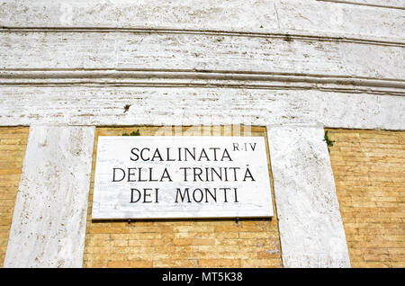 Plaque de rue célèbre Trinità dei Monti. Rome - Italie Banque D'Images